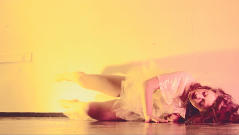 Screen Dreams, 2019 — Performance con taintedPulpo, 48h Neukölln, Berlino. Fotogrammi video: Willie Neumann